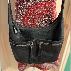 Latico NJ USA Black 💯 Leather Crossbody Bag